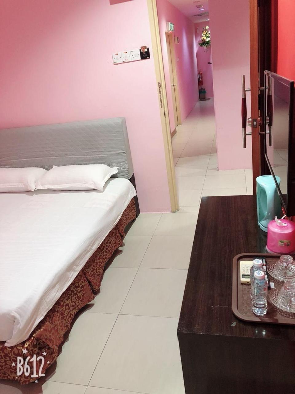 Home Inn Hotel Іпох Екстер'єр фото