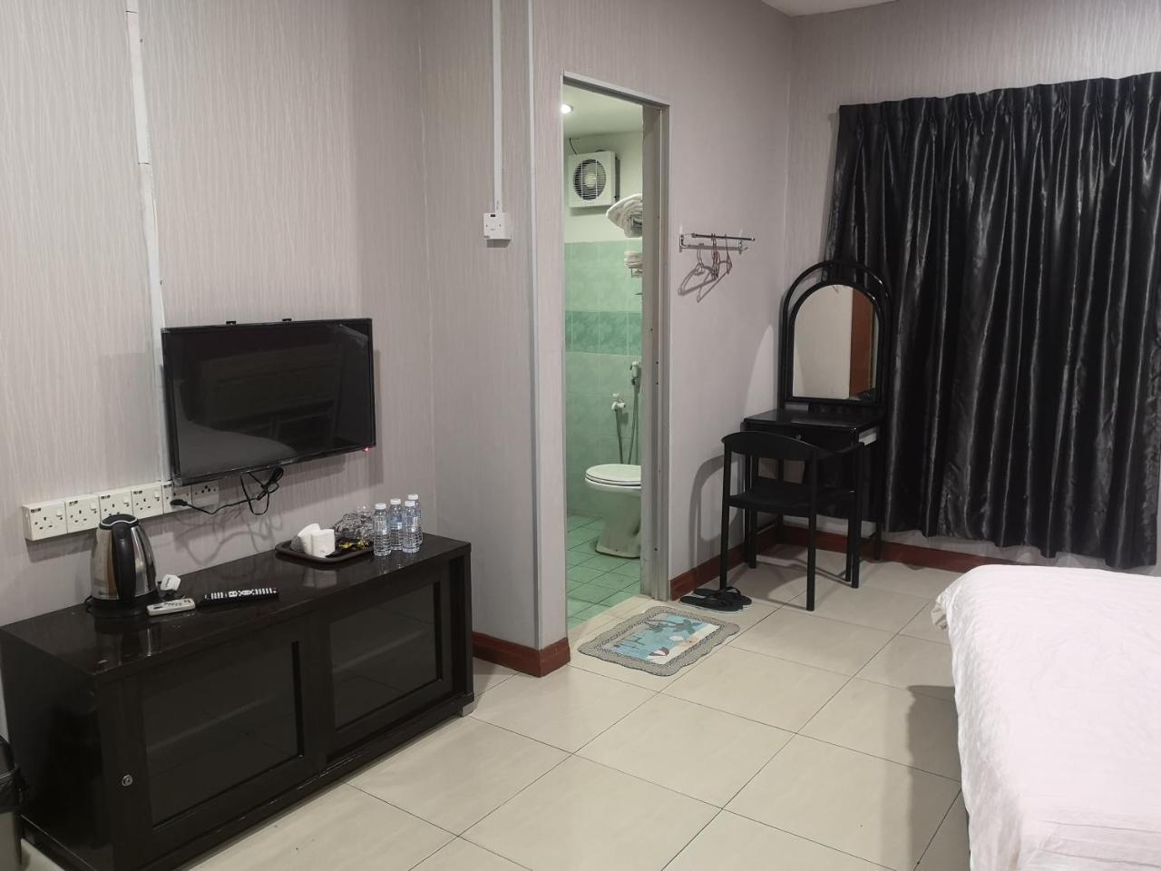Home Inn Hotel Іпох Екстер'єр фото